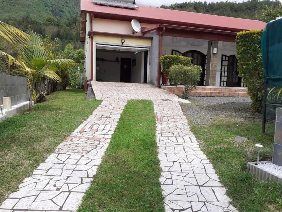 Charmante Maison Au Coeur Des 3 Montagnes Salazie Dış mekan fotoğraf